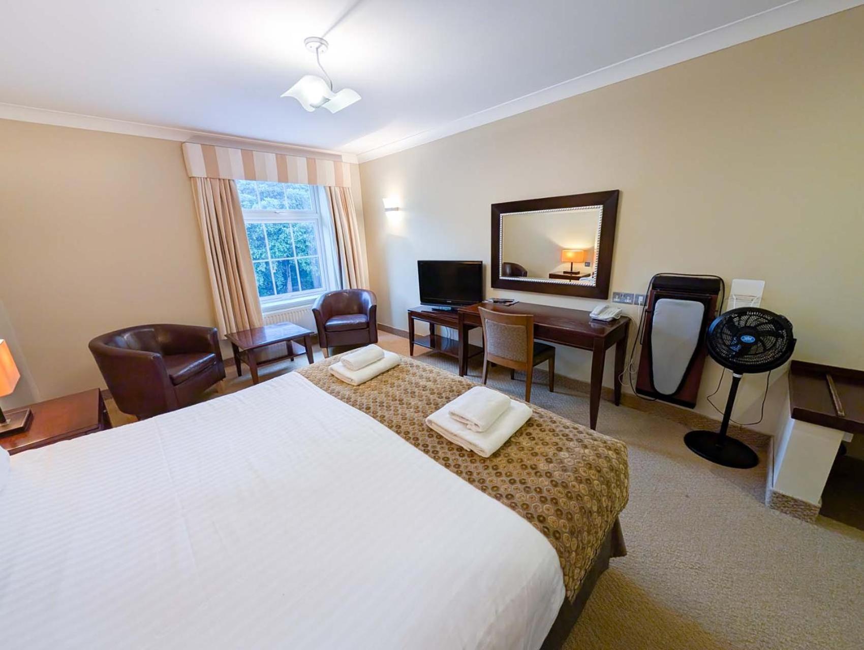 Oriel Hotel St Asaph Exteriör bild
